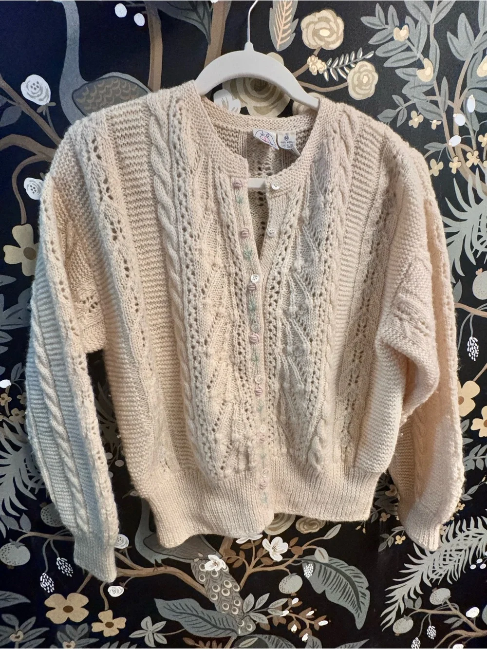 J.G. HOOK | Vintage Cream Cable Knit Button-Front Women's Sweater / Size M